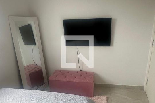Quarto de apartamento à venda com 2 quartos, 47m² em Vila Osasco, Osasco