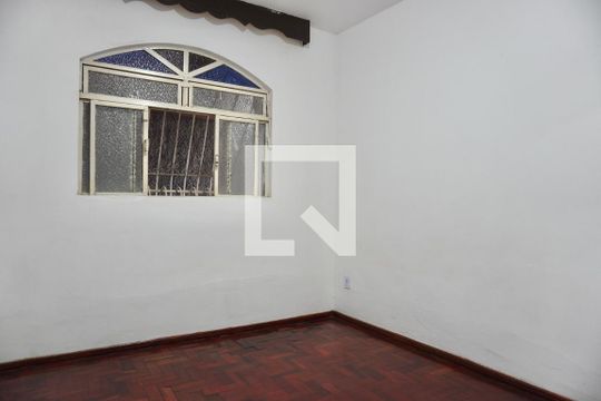 Quarto 1 (Casa) de casa à venda com 6 quartos, 250m² em Ipê, Belo Horizonte