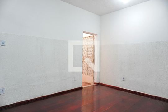 Sala 2 (Casa) de casa à venda com 6 quartos, 250m² em Ipê, Belo Horizonte