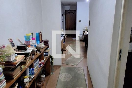 Corredor de apartamento à venda com 2 quartos, 70m² em Barro Branco (Zona Norte), São Paulo
