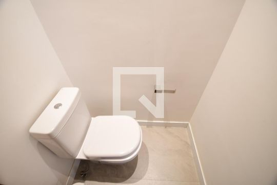 Lavabo de apartamento para alugar com 3 quartos, 188m² em Cambuí, Campinas