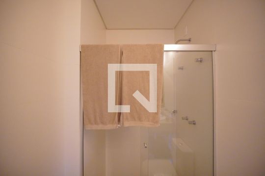 Banheiro de apartamento para alugar com 2 quartos, 62m² em João Paulo, Florianópolis