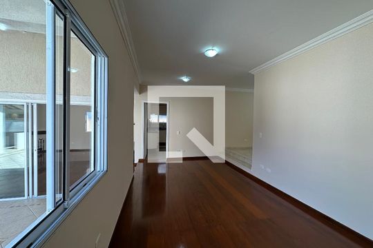 Sala de casa de condomínio para alugar com 3 quartos, 260m² em Residencial das Estrelas, Barueri