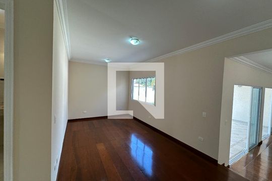 Sala de casa de condomínio para alugar com 3 quartos, 260m² em Residencial das Estrelas, Barueri