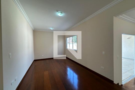 Sala de casa de condomínio para alugar com 3 quartos, 260m² em Residencial das Estrelas, Barueri