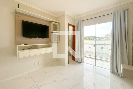 Suíte 1 de casa para alugar com 3 quartos, 120m² em Ingleses do Rio Vermelho, Florianópolis