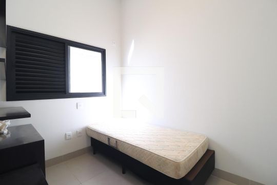 Quarto 1 de apartamento para alugar com 3 quartos, 57m² em Umuarama, Uberlândia
