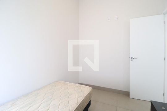 Quarto 1 de apartamento para alugar com 3 quartos, 57m² em Umuarama, Uberlândia