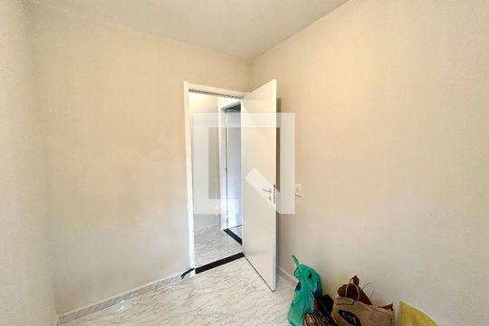 Quarto 1 de apartamento à venda com 3 quartos, 58m² em Jardim Cocaia, Guarulhos