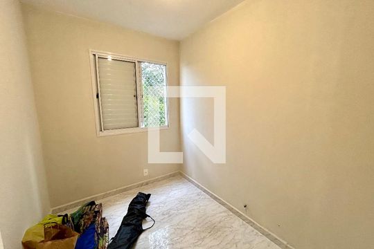 Quarto 1 de apartamento à venda com 3 quartos, 58m² em Jardim Cocaia, Guarulhos