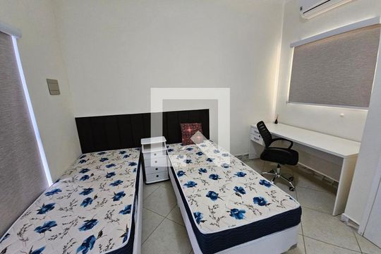 Quarto de apartamento para alugar com 1 quarto, 45m² em Centro, Taubaté