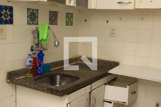Apartamento para alugar com 1 quarto, 50m² em Jardim de Alah, Salvador