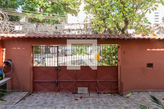 Quintal de casa à venda com 2 quartos, 100m² em Grajaú, Rio de Janeiro