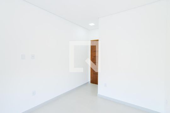 Suíte 1 de casa para alugar com 3 quartos, 110m² em Parque Continental Iv, Guarulhos