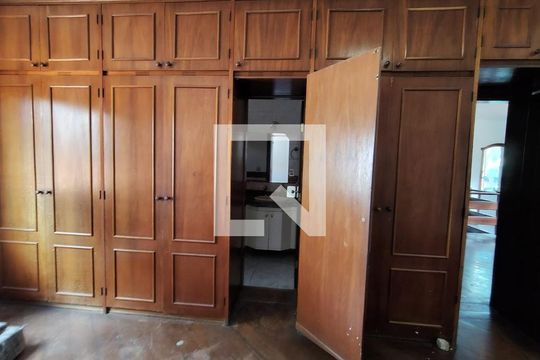 Casa à venda com 4 quartos, 360m² em Santa Terezinha, Belo Horizonte