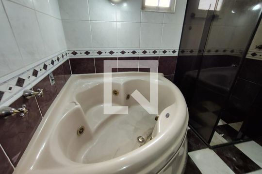 Casa à venda com 4 quartos, 360m² em Santa Terezinha, Belo Horizonte