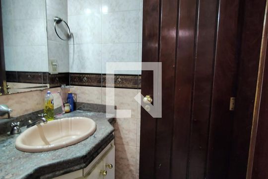Casa à venda com 4 quartos, 360m² em Santa Terezinha, Belo Horizonte