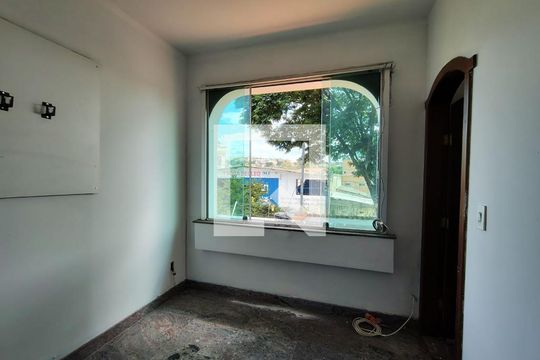Casa à venda com 4 quartos, 360m² em Santa Terezinha, Belo Horizonte