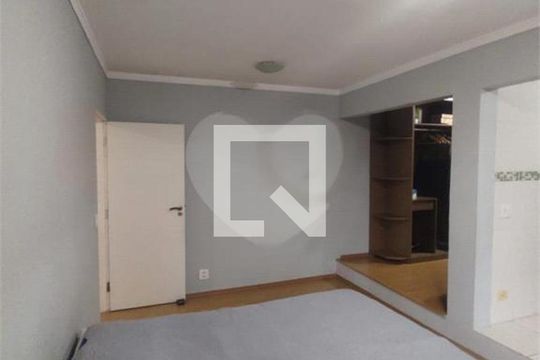 Casa à venda com 3 quartos, 244m² em Núcleo Carvalho de Araujo, São Paulo