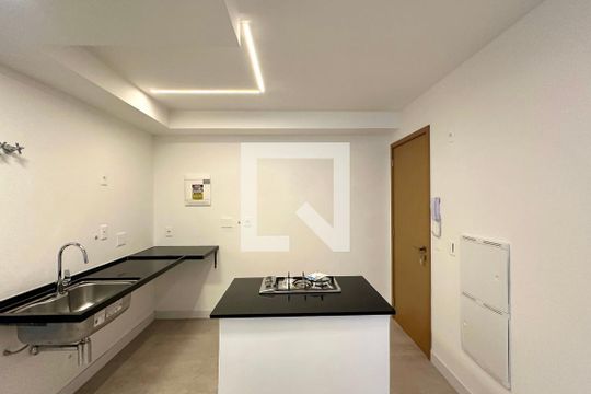 Sala/cozinha de apartamento para alugar com 1 quarto, 49m² em Jardim Botânico, Rio de Janeiro