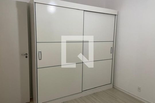 Quarto de apartamento à venda com 2 quartos, 51m² em Jardim Sao Pedro, Barueri