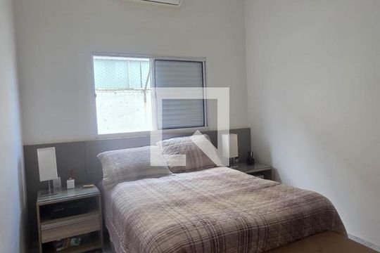 Quarto de casa de condomínio para alugar com 3 quartos, 160m² em Shopping Park, Uberlândia