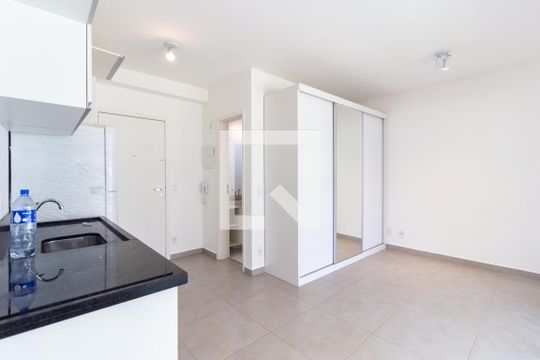Kitnet/Studio de kitnet/studio para alugar com 1 quarto, 42m² em Pinheiros, São Paulo
