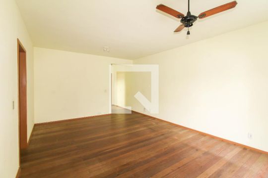 Sala de apartamento à venda com 3 quartos, 101m² em Centro, Canoas