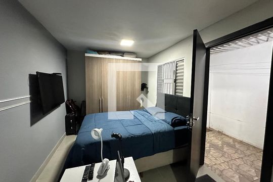 Suíte 1 de casa para alugar com 2 quartos, 250m² em Parque dos Camargos, Barueri