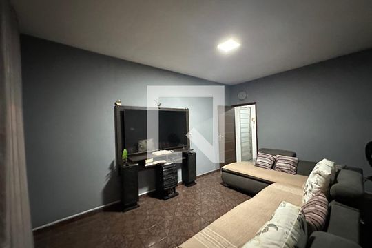 Sala de casa para alugar com 2 quartos, 250m² em Parque dos Camargos, Barueri