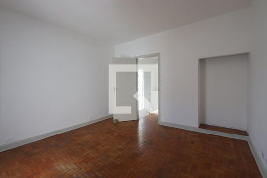 Suíte de casa para alugar com 3 quartos, 375m² em Chácara Mafalda, São Paulo