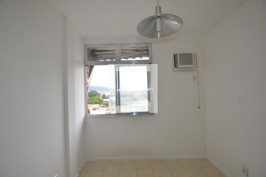 Quarto 1 de apartamento para alugar com 2 quartos, 62m² em Campinho, Rio de Janeiro