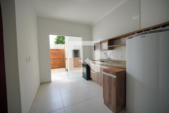 Sala/cozinha de apartamento para alugar com 2 quartos, 85m² em Ingleses do Rio Vermelho, Florianópolis