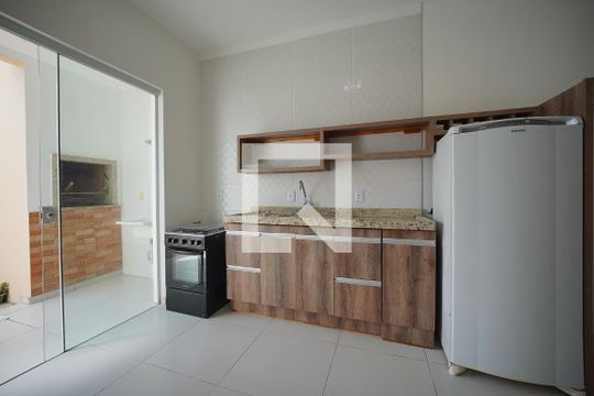 Apartamento para alugar com 2 quartos, 85m² em Ingleses do Rio Vermelho, Florianópolis