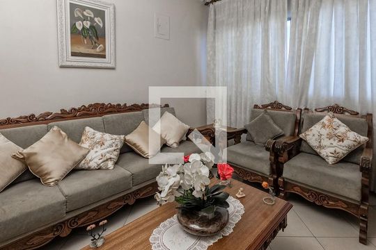 Casa à venda com 3 quartos, 200m² em Jardim Marisa, São Paulo