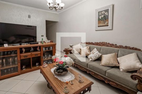 Casa à venda com 3 quartos, 200m² em Jardim Marisa, São Paulo