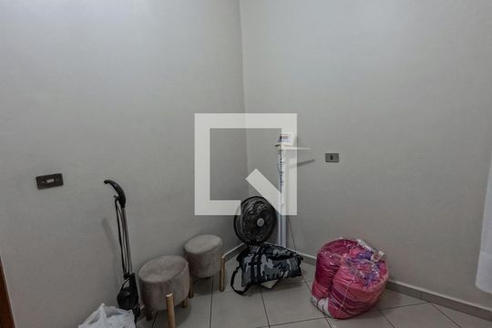 Casa à venda com 3 quartos, 200m² em Jardim Marisa, São Paulo