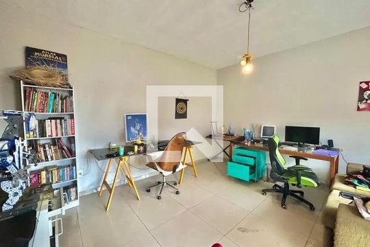 Casa para alugar com 5 quartos, 275m² em Prado, Belo Horizonte