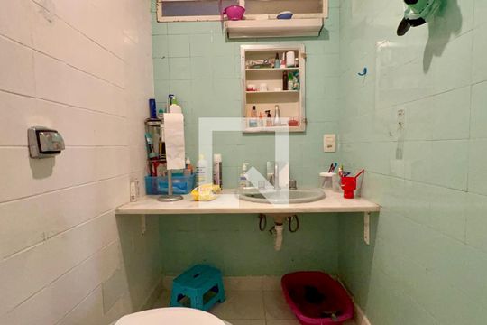 Banheiro de apartamento à venda com 2 quartos, 93m² em Pinheiros, São Paulo