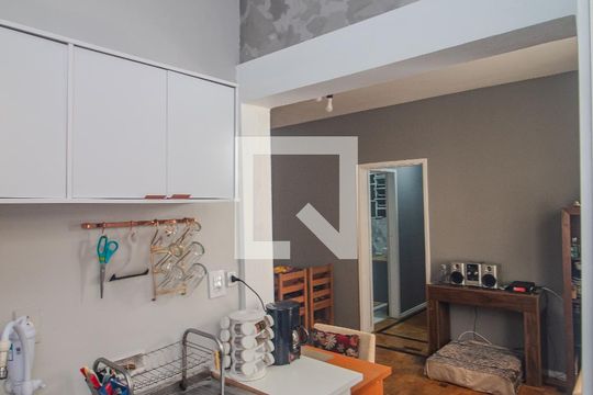 Cozinha de apartamento à venda com 2 quartos, 74m² em Cidade Baixa, Porto Alegre