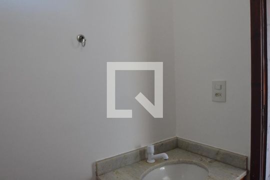 Lavabo de apartamento para alugar com 4 quartos, 210m² em Jacarepaguá, Rio de Janeiro