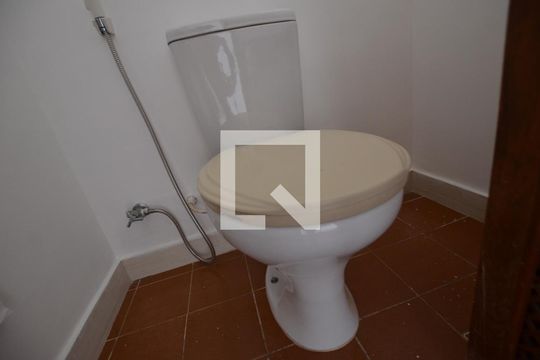 Lavabo de apartamento para alugar com 4 quartos, 210m² em Jacarepaguá, Rio de Janeiro