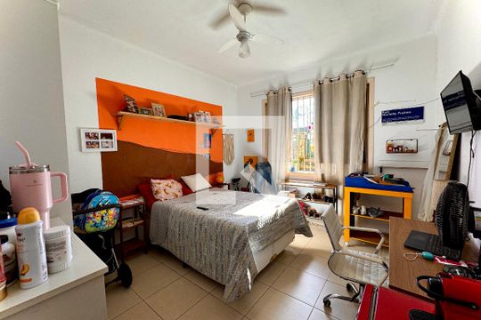 Quarto 1 de apartamento à venda com 2 quartos, 65m² em Santa Teresa, Rio de Janeiro