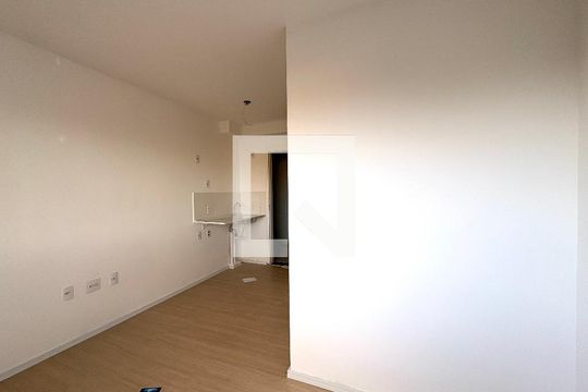 Sala/Quarto de kitnet/studio à venda com 1 quarto, 30m² em Vila Pereira Barreto, São Paulo