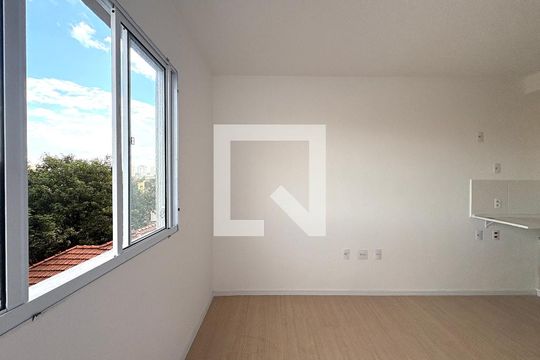Sala/Quarto de kitnet/studio à venda com 1 quarto, 30m² em Vila Pereira Barreto, São Paulo