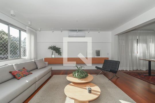 Sala de apartamento para alugar com 3 quartos, 342m² em Auxiliadora, Porto Alegre