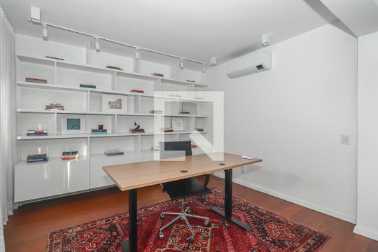 Escritório de apartamento para alugar com 3 quartos, 342m² em Auxiliadora, Porto Alegre