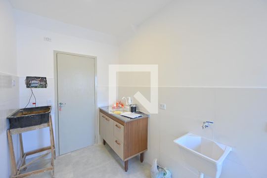 Cozinha/Lavanderia de kitnet/studio para alugar com 1 quarto, 16m² em Vila do Encontro, São Paulo