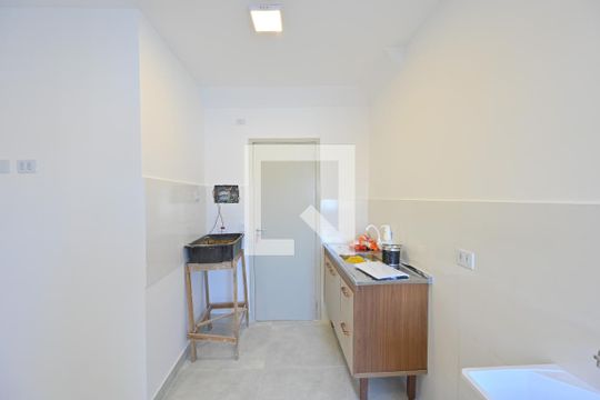 Cozinha/Lavanderia de kitnet/studio para alugar com 1 quarto, 16m² em Vila do Encontro, São Paulo