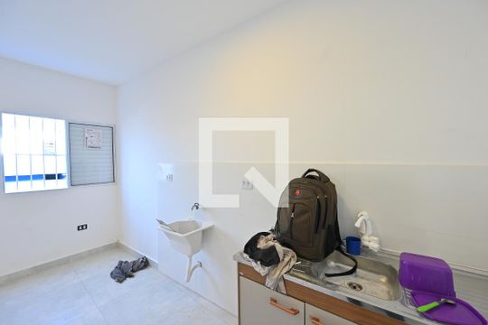 Cozinha/Lavanderia de kitnet/studio para alugar com 1 quarto, 16m² em Vila do Encontro, São Paulo